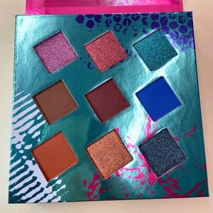 Living in Color Eyeshadow Pallette